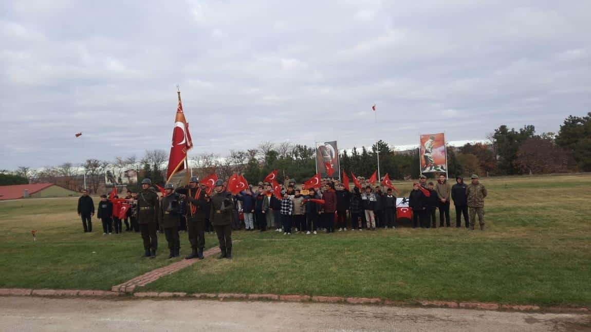 Öğrencilerimizin Uzunköprü 102.Alay Komutanlığına ziyareti 